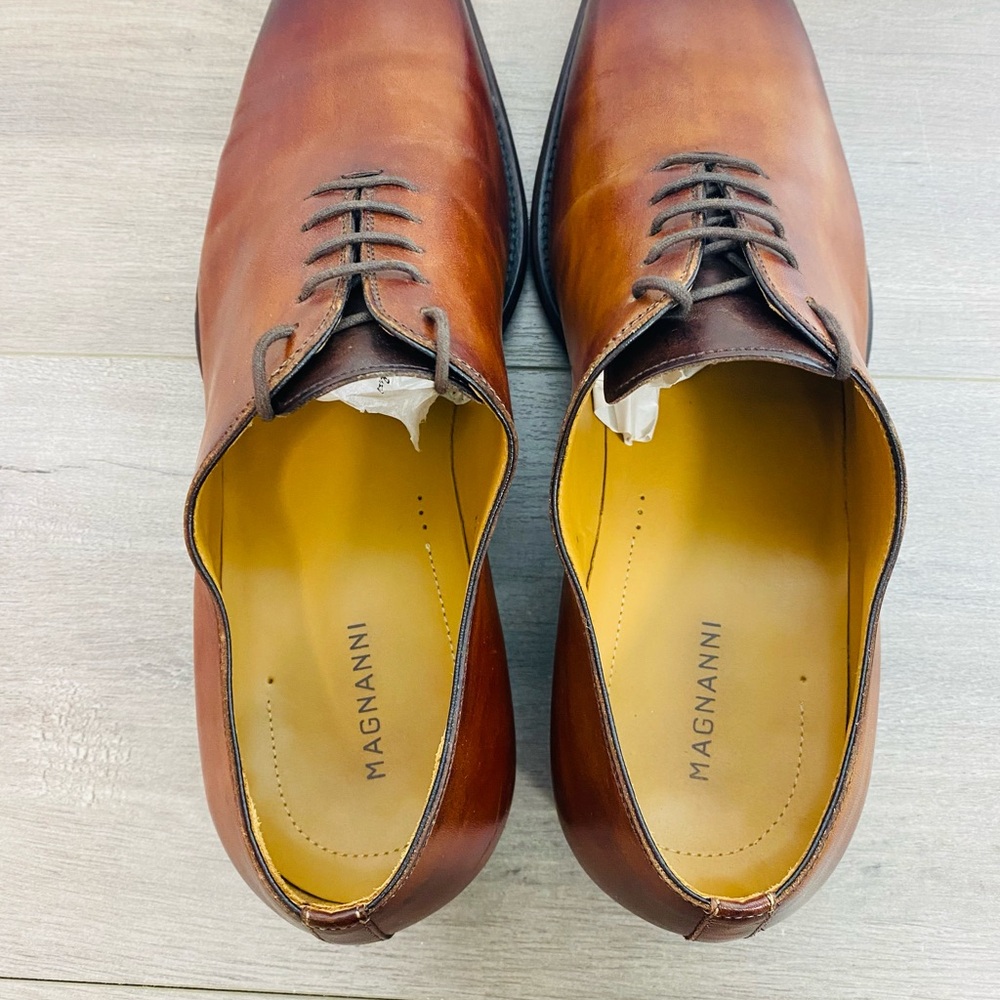 Magnanni Rich Brown Leather Oxfords - Picture 8 of 13